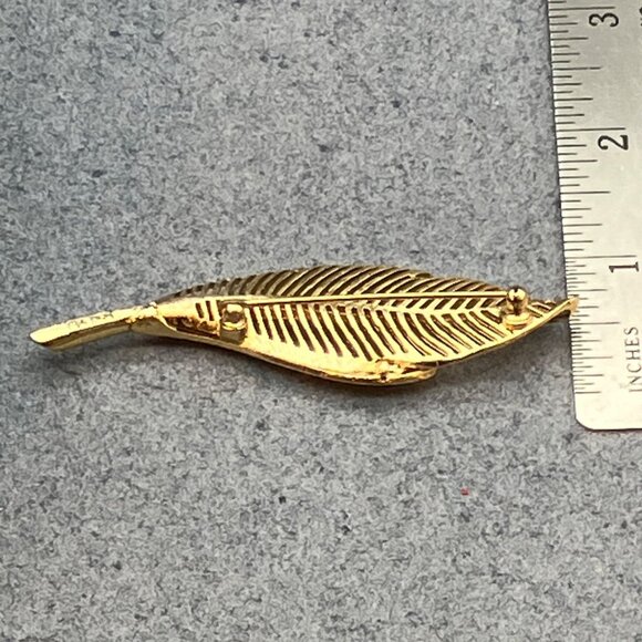Vintage Monet Leaf Brooch Pin 3.5 In Gold Cut Away Turned Edge Elegant Nature - Picture 5 of 8